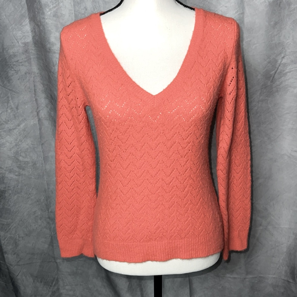 New York & Company Coral or Melon Color Open Knit  V-Neck Sweater - size XS